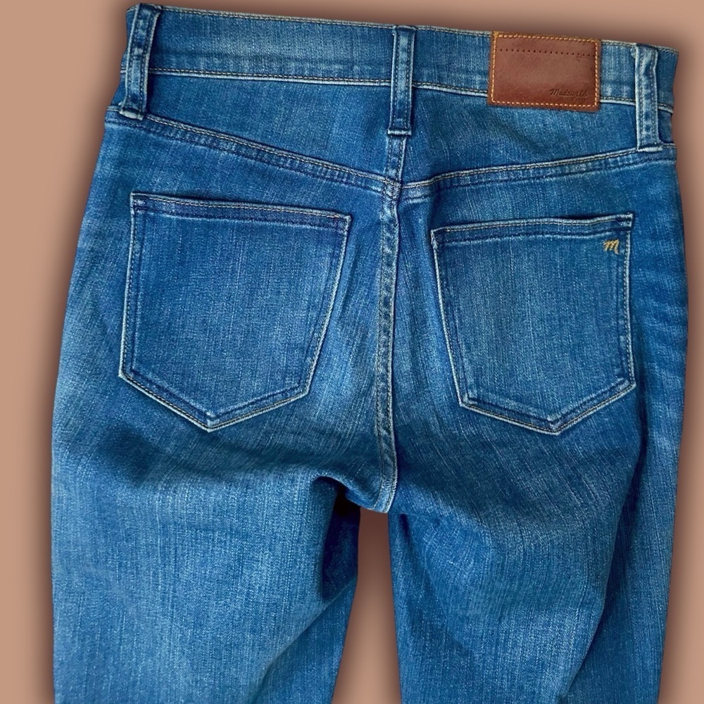 Madewell ‘9” High Rise Skinny Crop Jean Patch Pocket Edition’ in “Beltran” Wash - Picture 11 of 15
